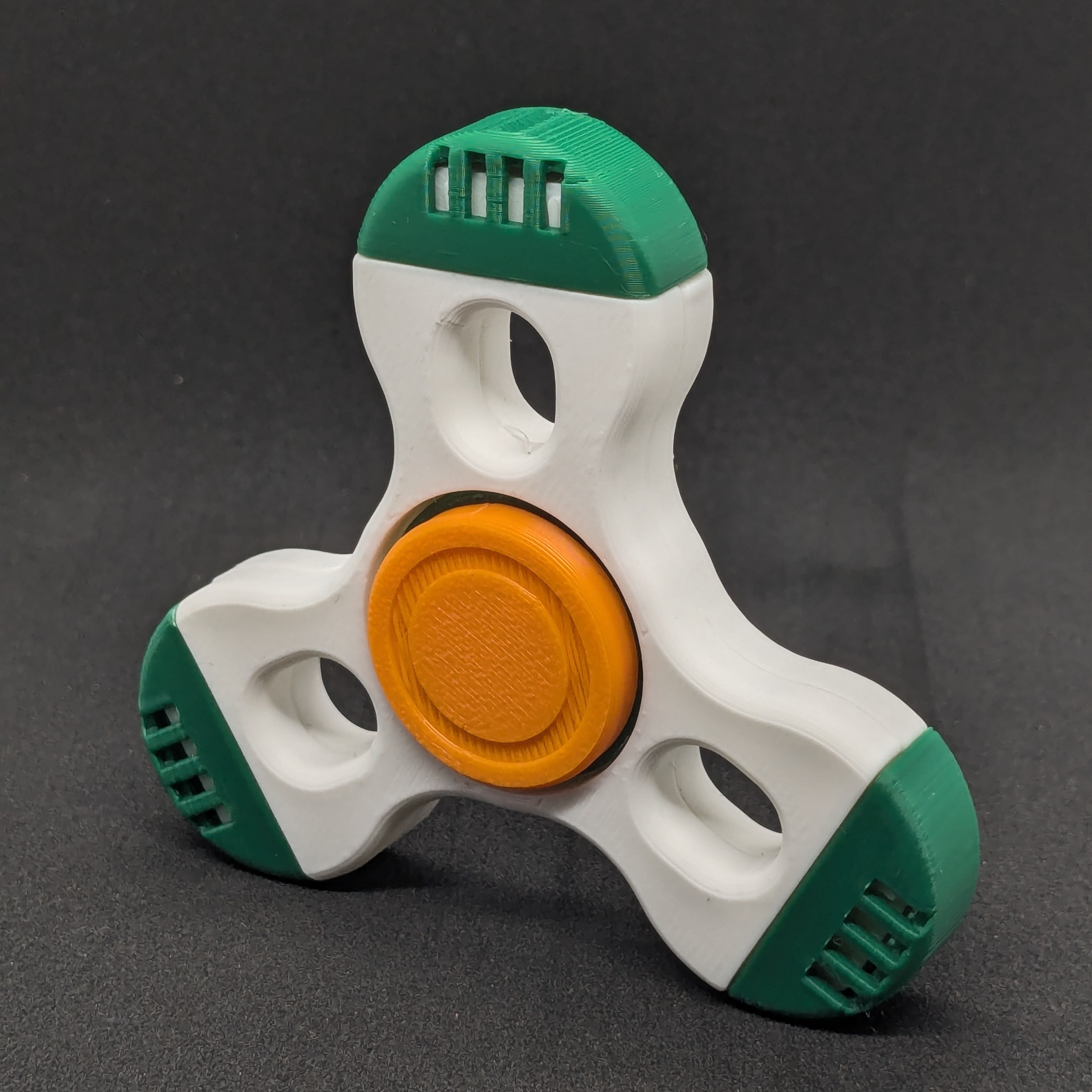 Aero spinner